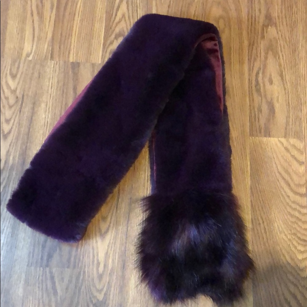 Women’s scarf